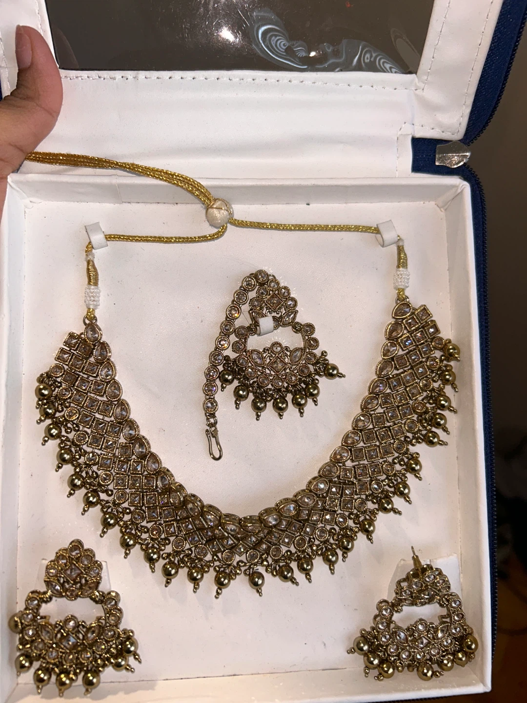 Gold Tone Kundan Necklace Set with Earrings and Tikka - photo 2