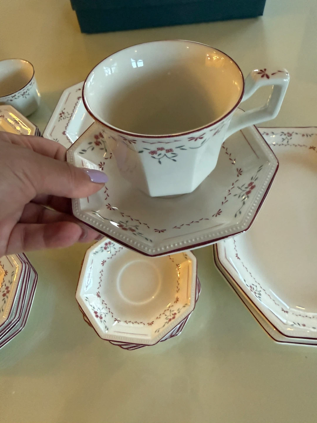 Octagonal Dinnerware Set with Floral Design - photo 5