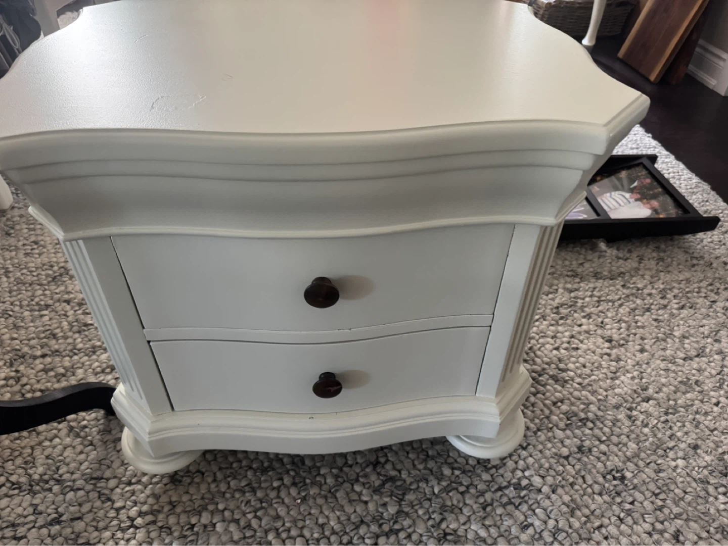 Broyhill Solid Nightstand /Table - photo 2