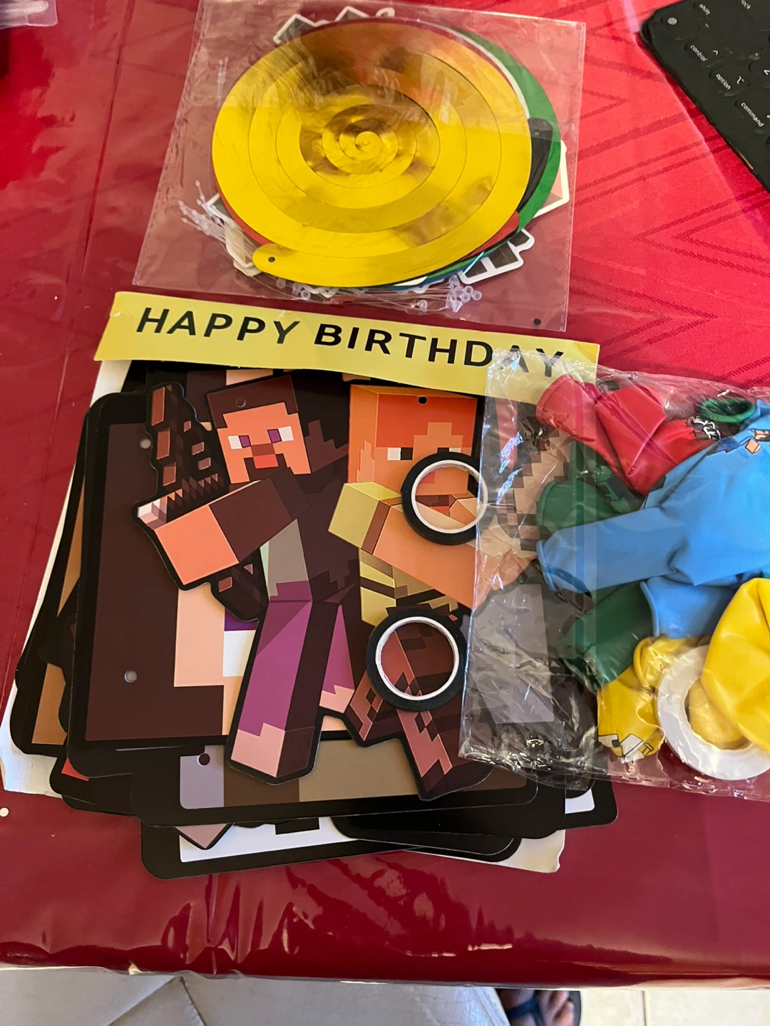 Minecraft Themed Birthday Party Decor Set - photo 2