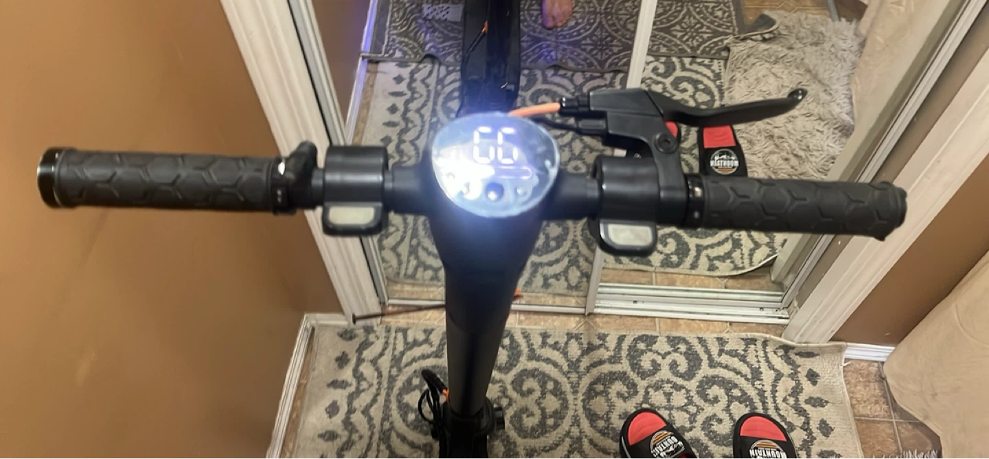 Microgo Electric Scooter - photo 4