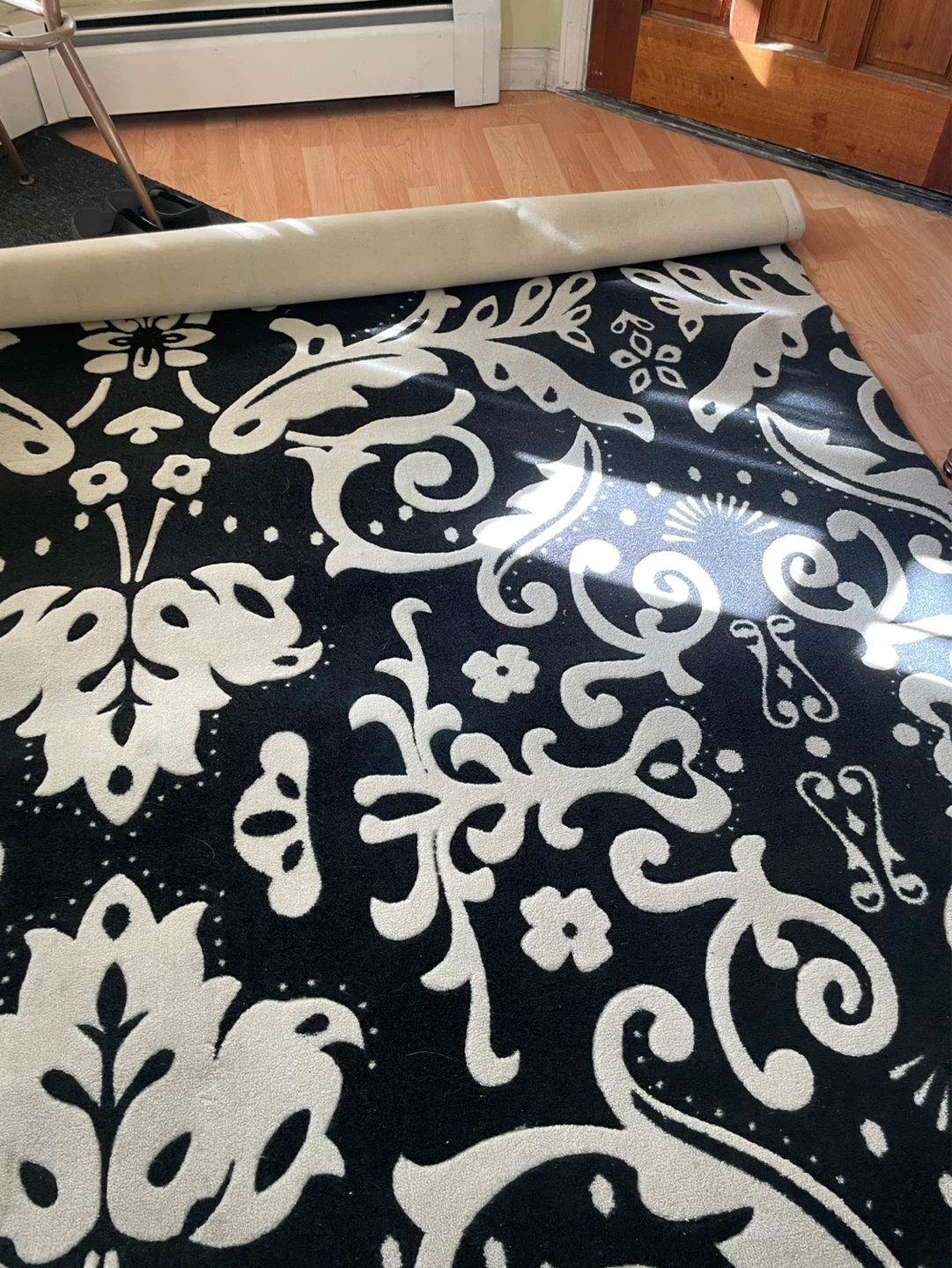 Black and White Damask Area Rug - photo 2