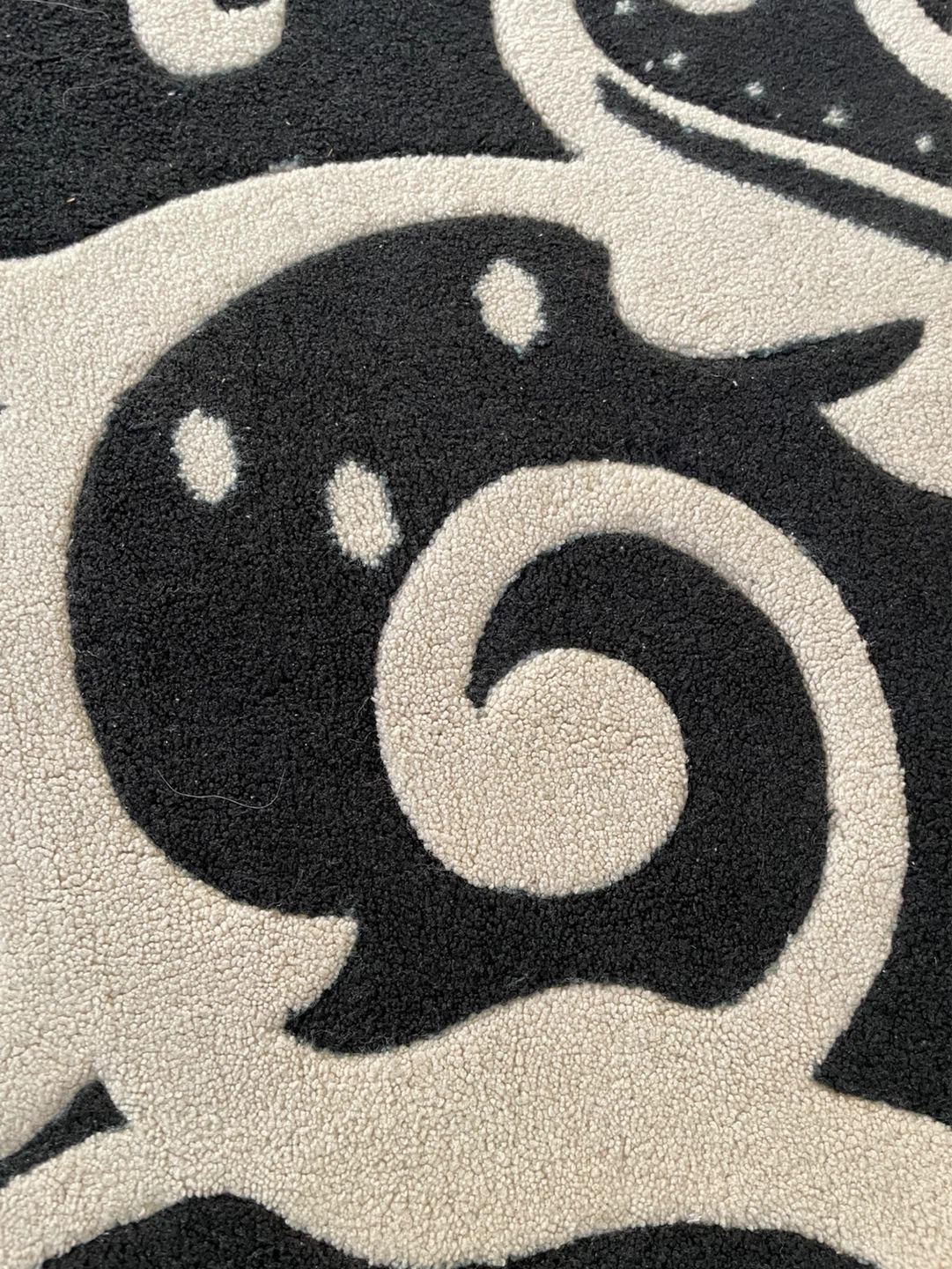 Black and White Damask Area Rug - photo 3