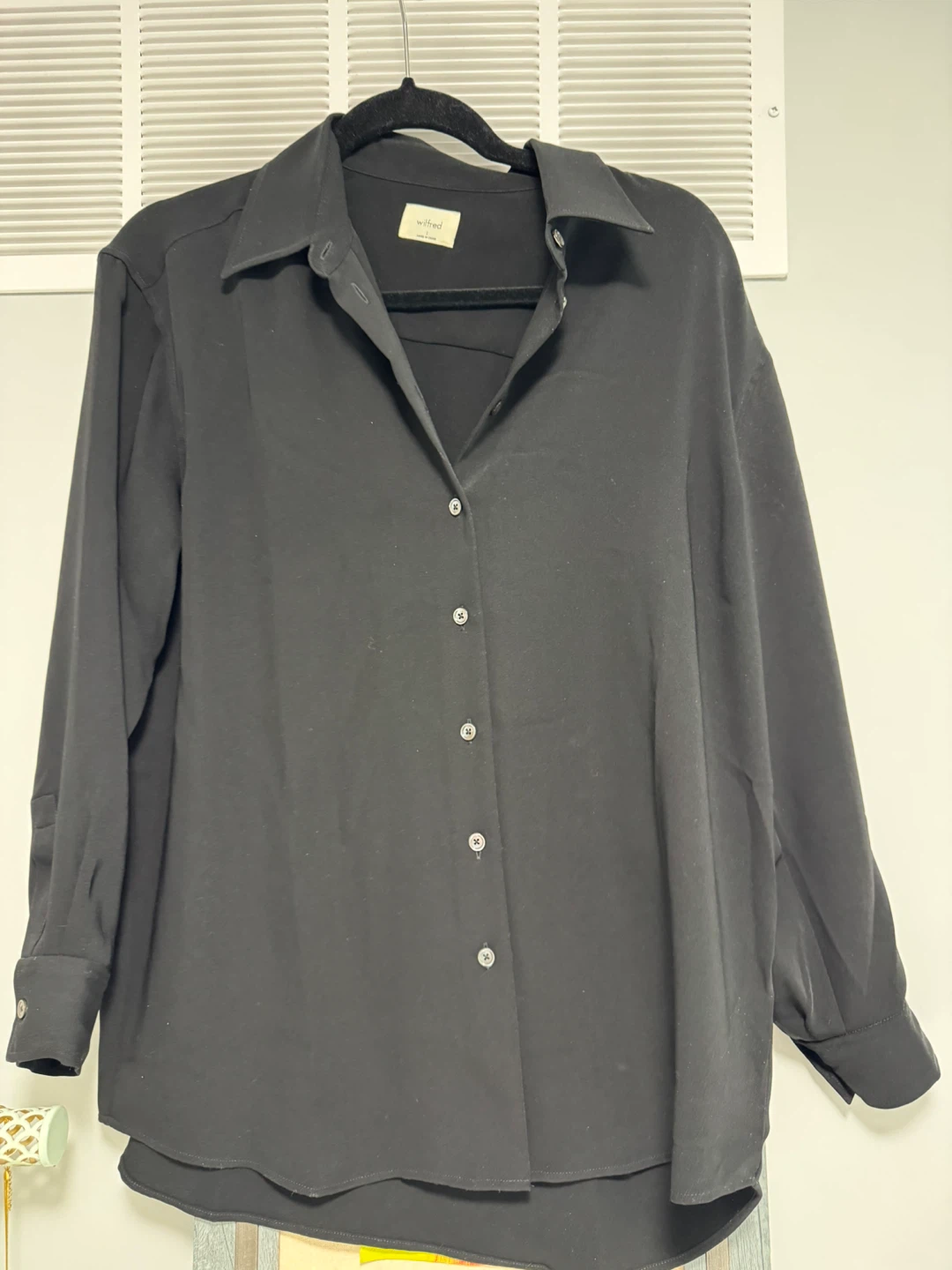 Wilfred Aritzia Black Button-Up Shirt