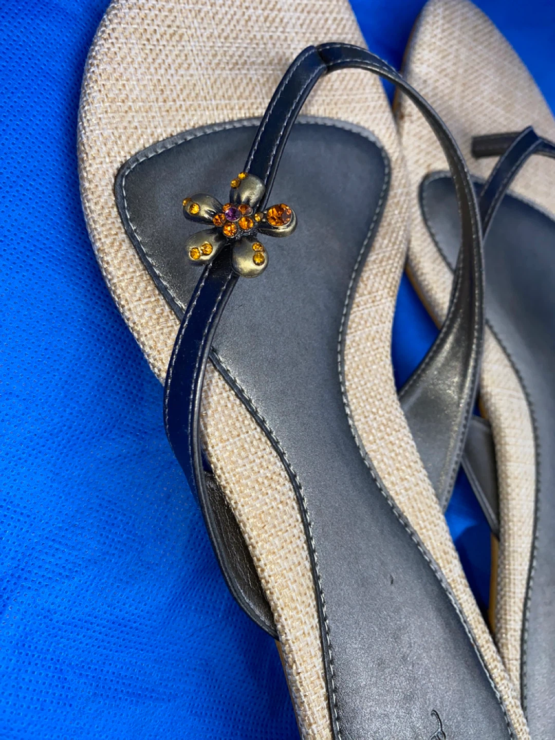 Zella Flip Flops Womens Size 8 Tan Embellished Thong Sandals - photo 2