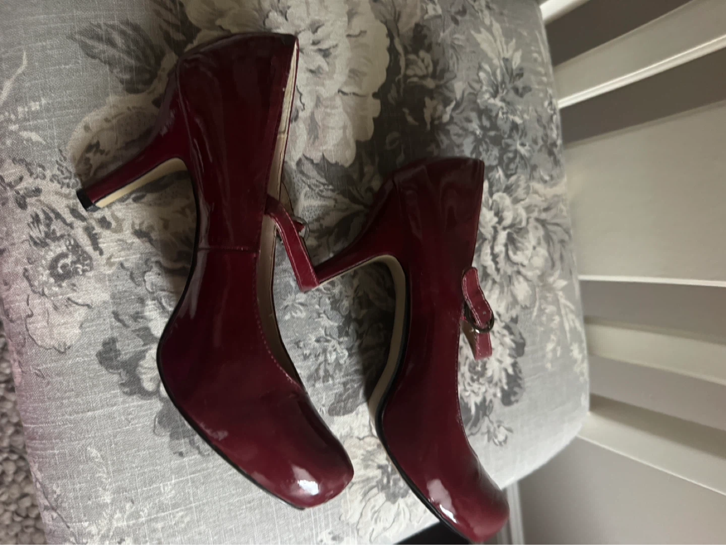 Size 8 Nine West Red Patent Mary Jane’s - photo 4