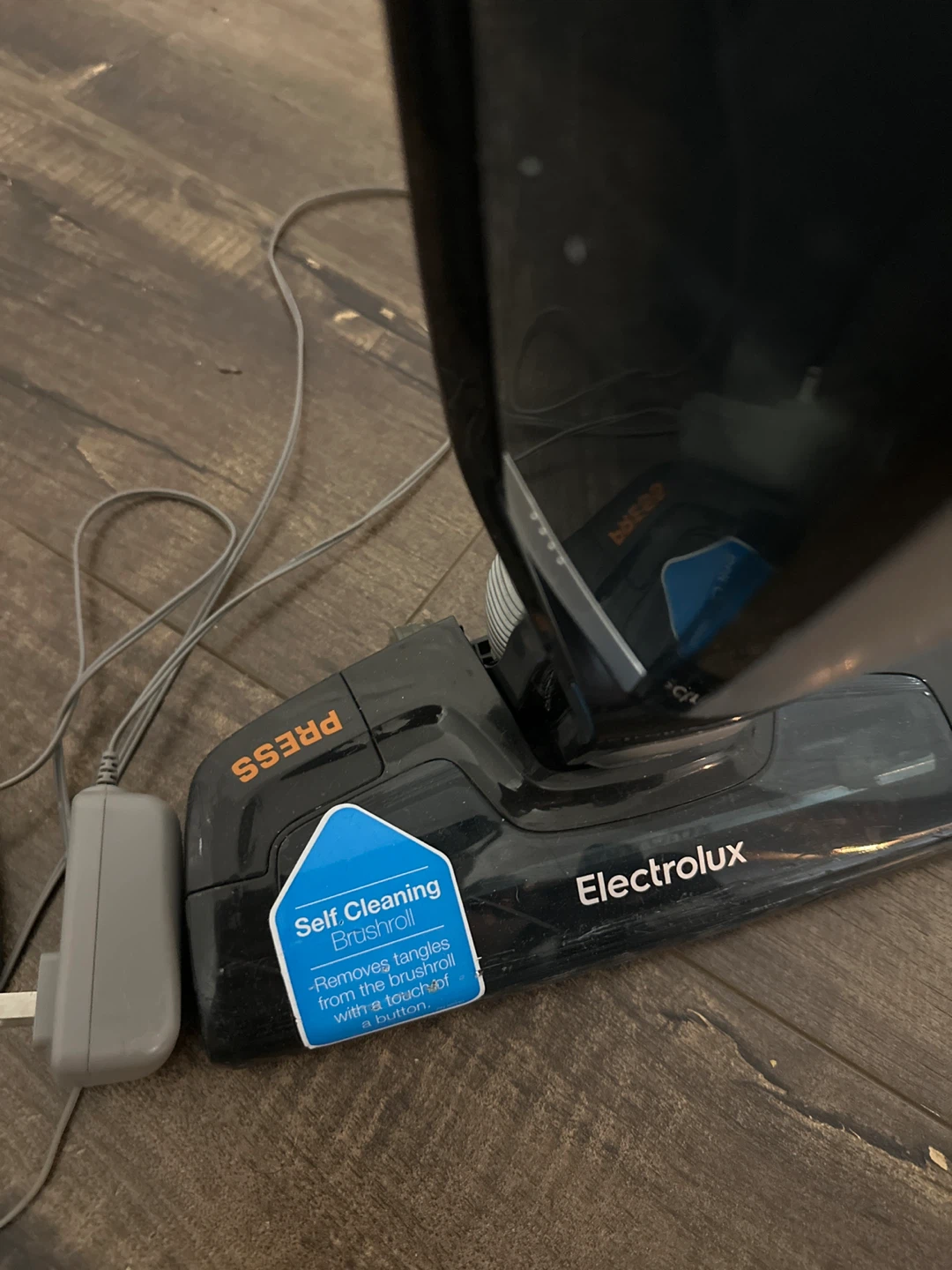 Electrolux ErgoRapido Stick Vacuum with Self-Cleaning Brushroll - photo 3