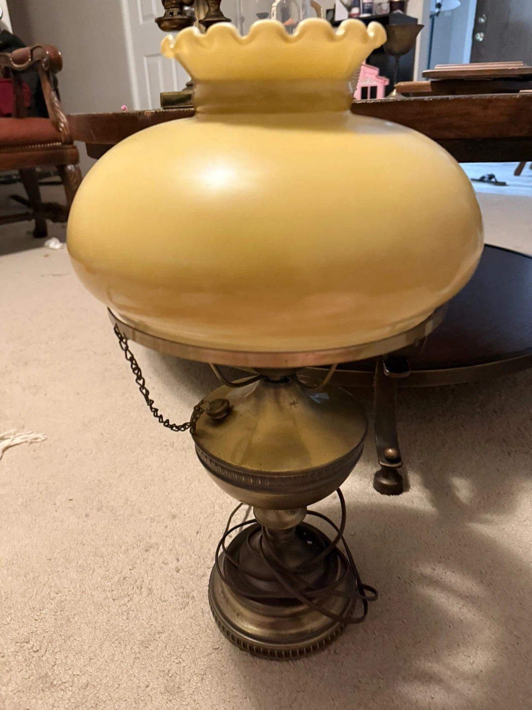 Vintage Brass and Yellow Glass Oil Lamp - photo 2