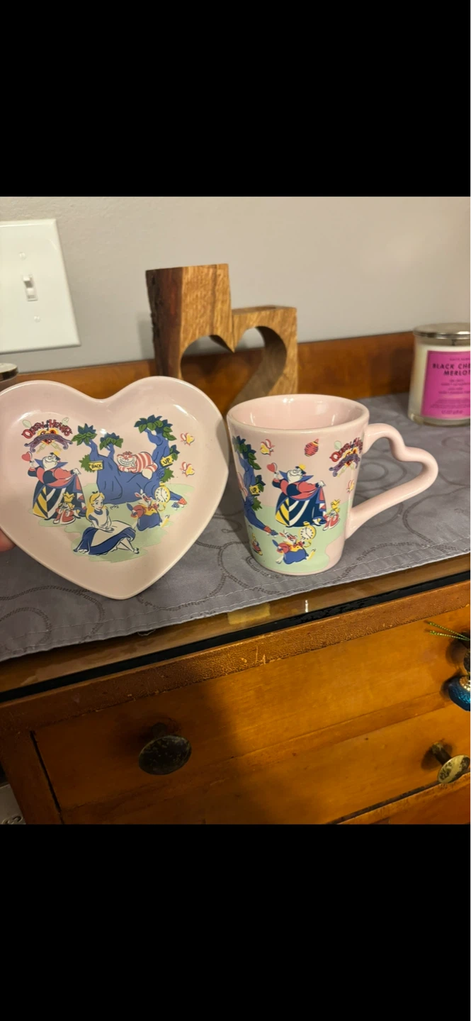 Tokyo Disneyland Alice in Wonderland Mug and Saucer Set