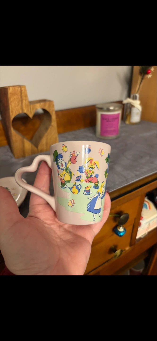 Tokyo Disneyland Alice in Wonderland Mug and Saucer Set - photo 3