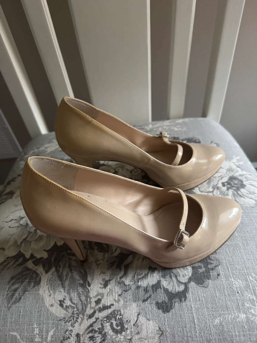 Enzo Angiolini Beige Patent Leather Mary Jane Heels - photo 5