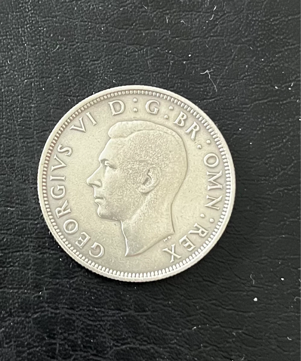 1941 George VI British Silver Half-Crown Coin - photo 4