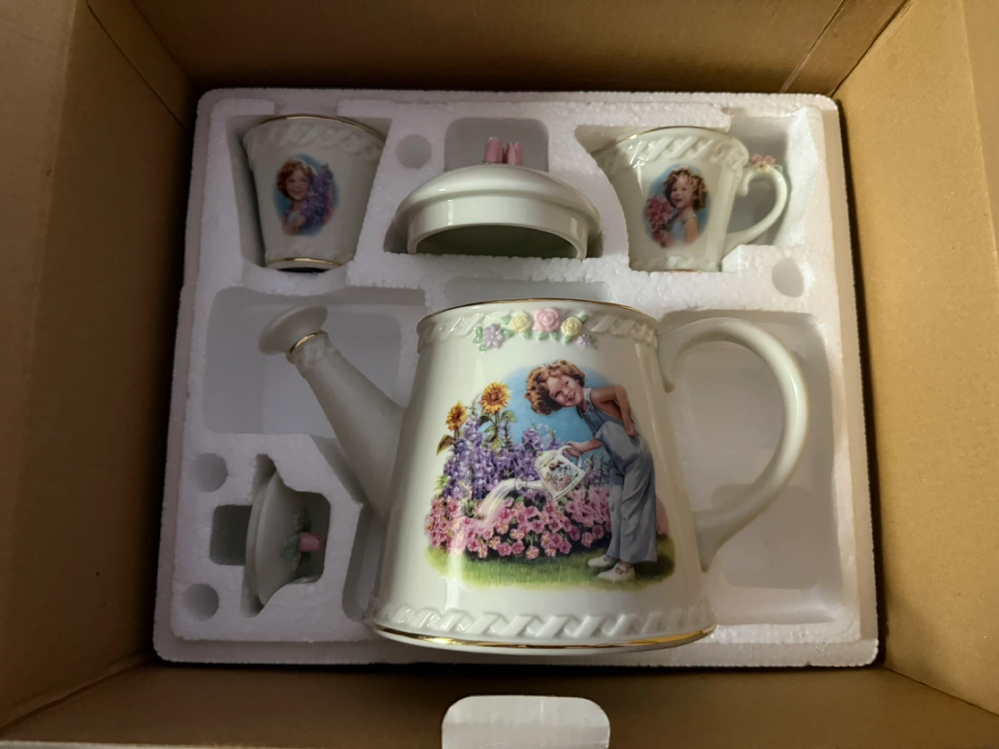 The Shirley Temple Porcelain Tea Set by The Danbury Mint
