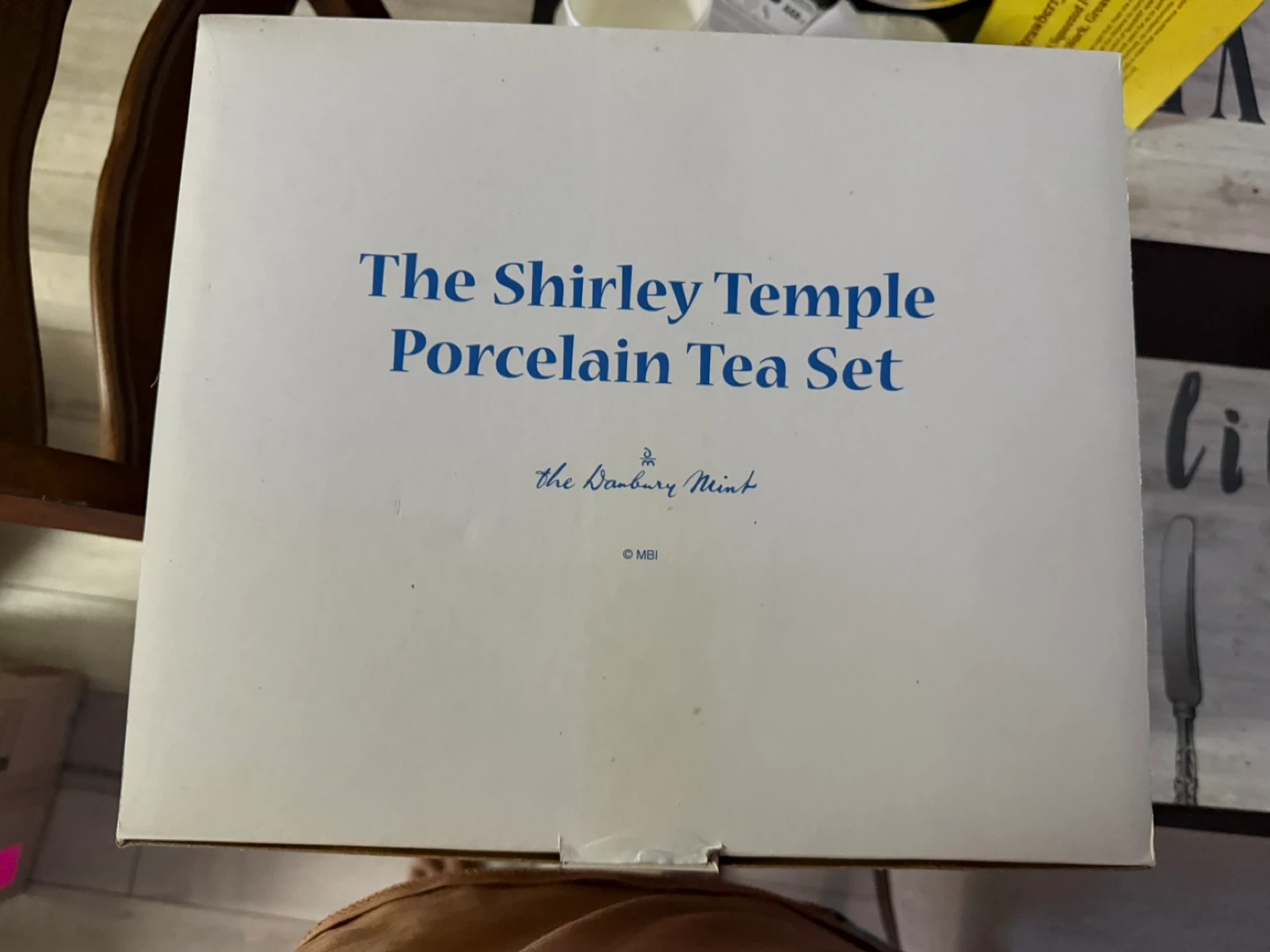 The Shirley Temple Porcelain Tea Set by The Danbury Mint - photo 2