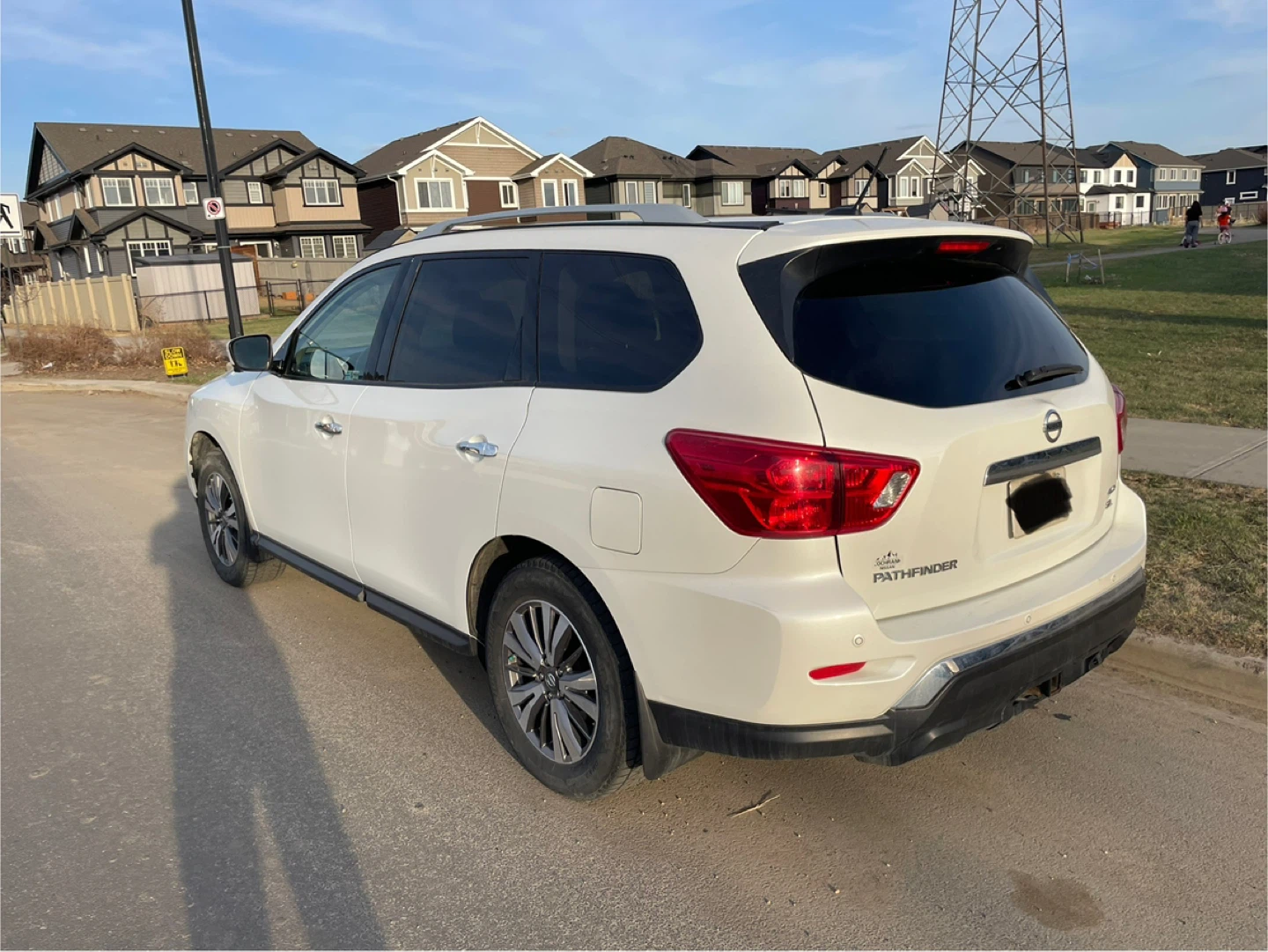 2018 Nissan Pathfinder SL Premium - photo 5