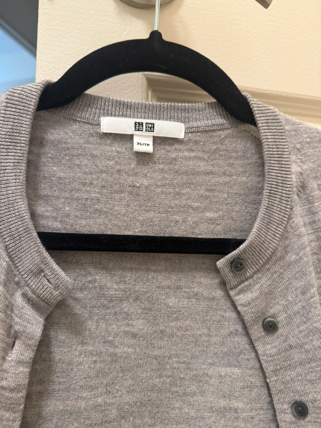 Uniqlo Grey 100% Wool Cardigan - photo 2