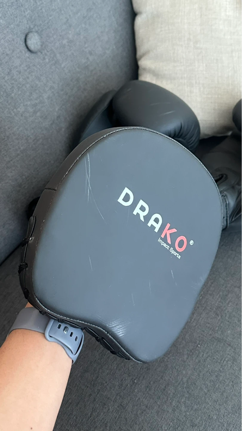 DRAKO Impact Sports Boxing Gloves and Mitts - Black, 10-oz - photo 3