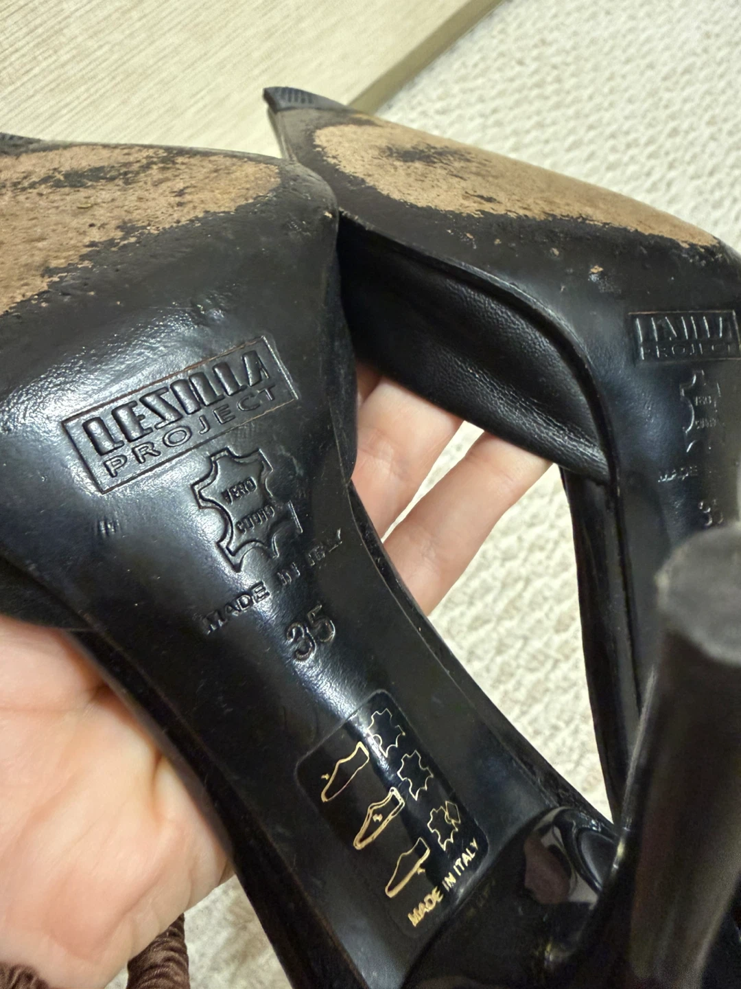 LeSilla Black Leather Mules Size 35 - photo 4