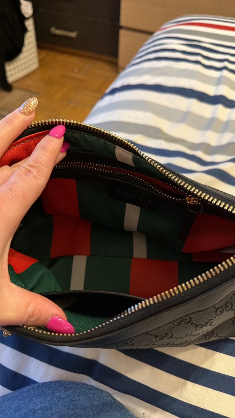 Gucci Black Embossed Leather Shoulder Bag - photo 3