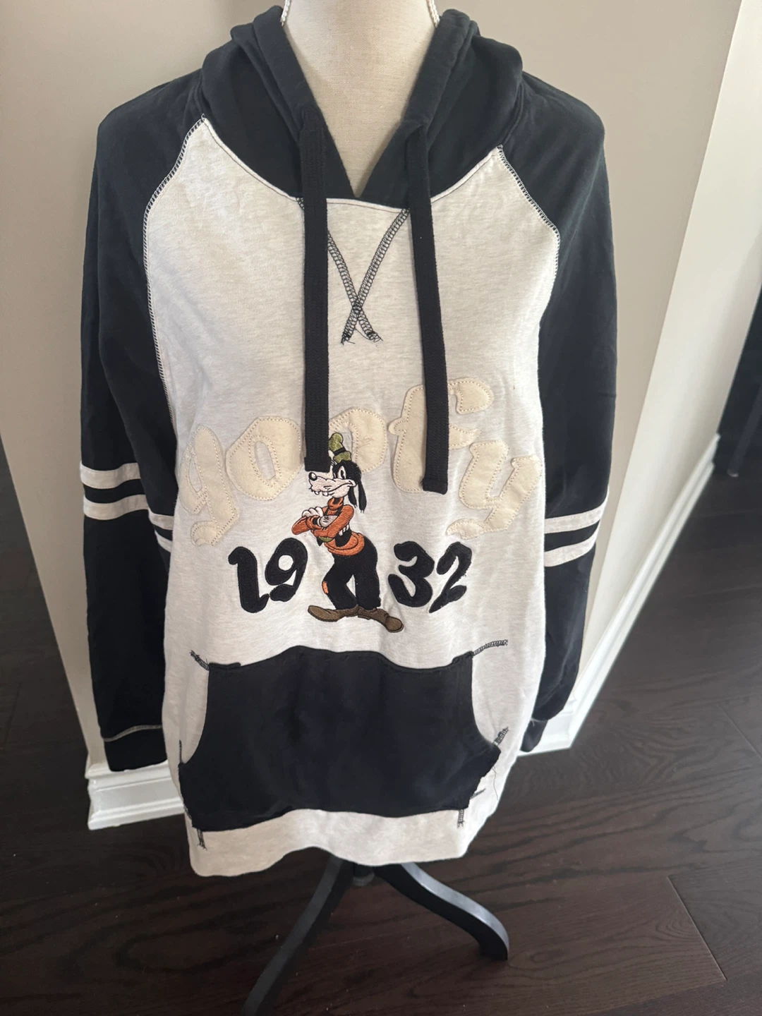 Disney Goofy 1932 Hoodie - photo 4