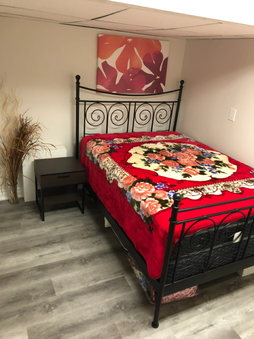 2br basement furnished apartment - photo 3
