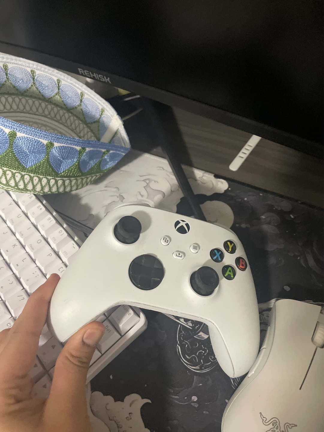 Microsoft Xbox Series S Console with Controller - White - photo 2