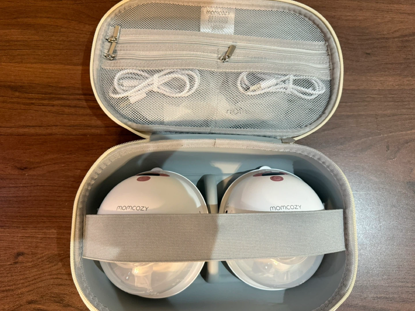 Momcozy M5 Smart Wearable Breast Pump