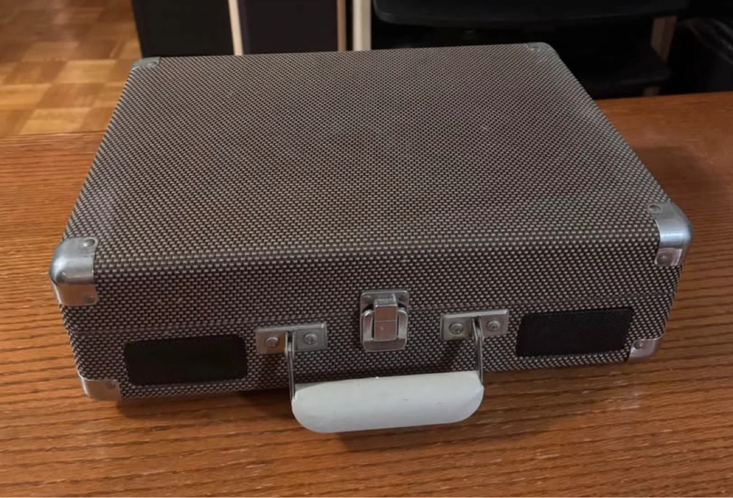Crosley Portable Record Player with Bob Marley "Legend" Album - photo 2