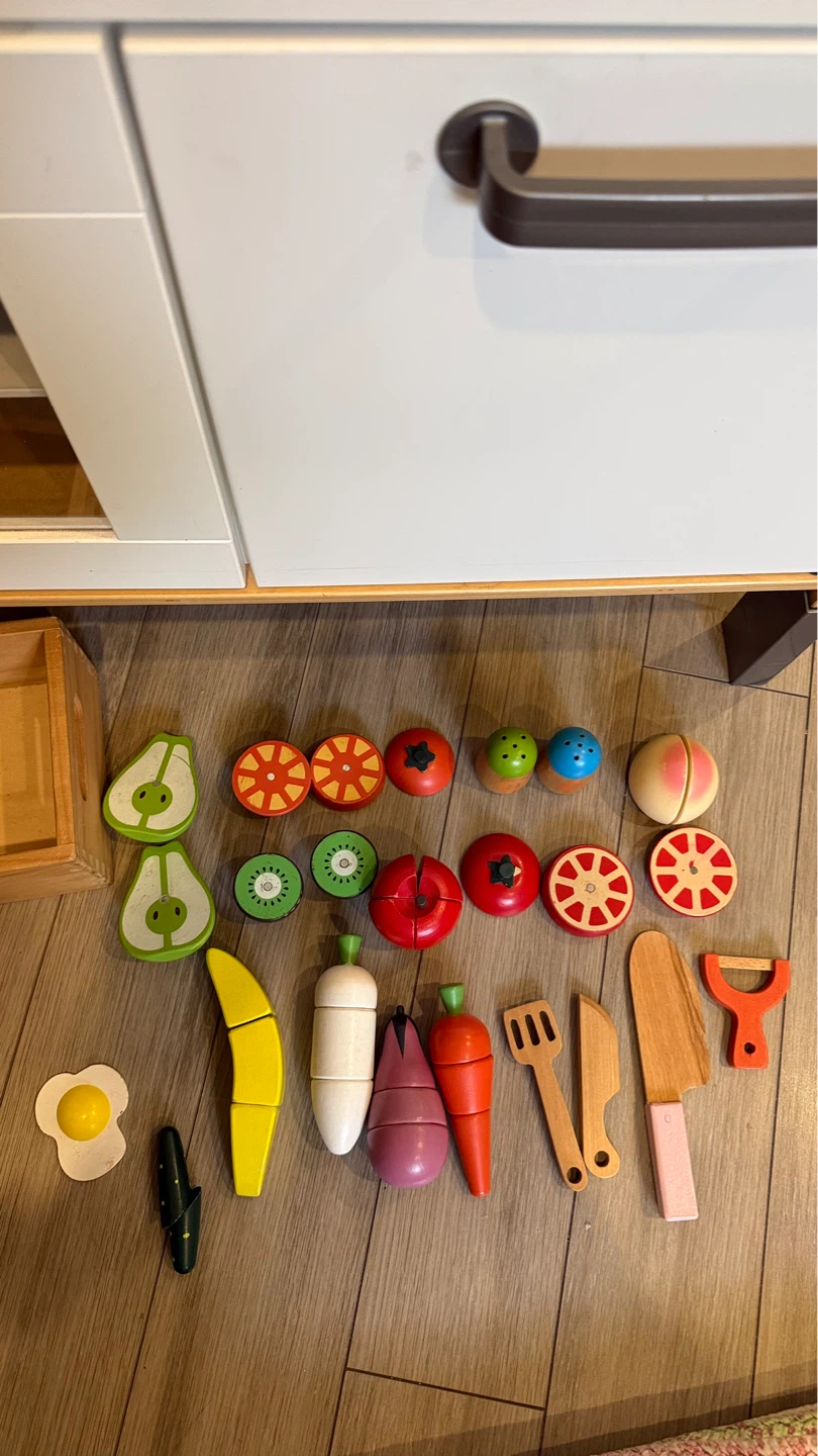 IKEA DUKTIG Play Kitchen with Accessories - photo 2