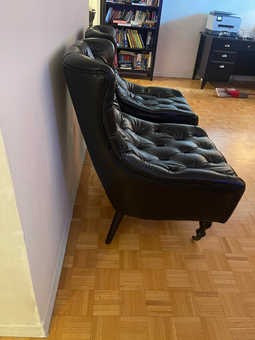 Black Tufted Accent Chair - photo 4
