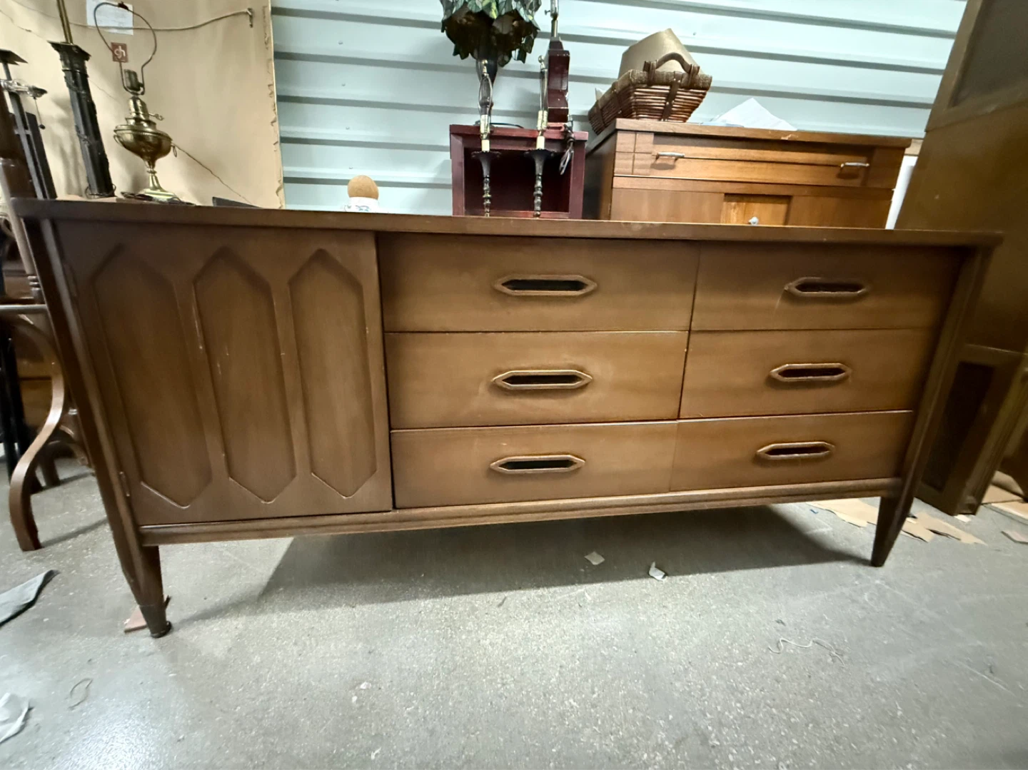 Mid-Century Modern 6-Drawer Dresser - photo 2