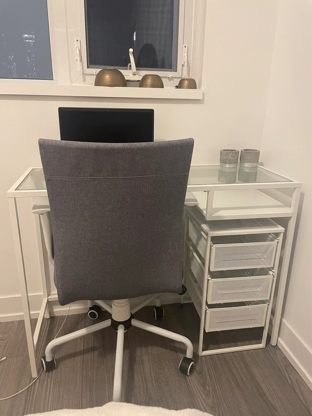 Grey Fabric Office Chair with White Frame - photo 4