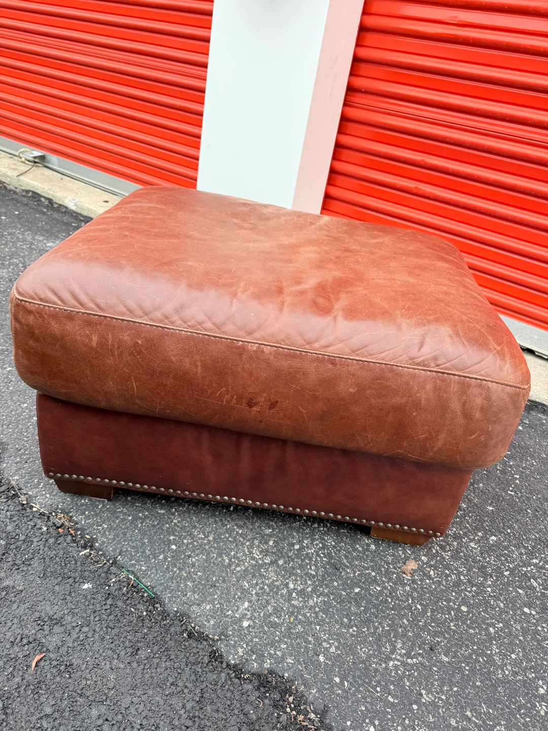 VTG Brown Leather Tufted Storage Ottoman - photo 3