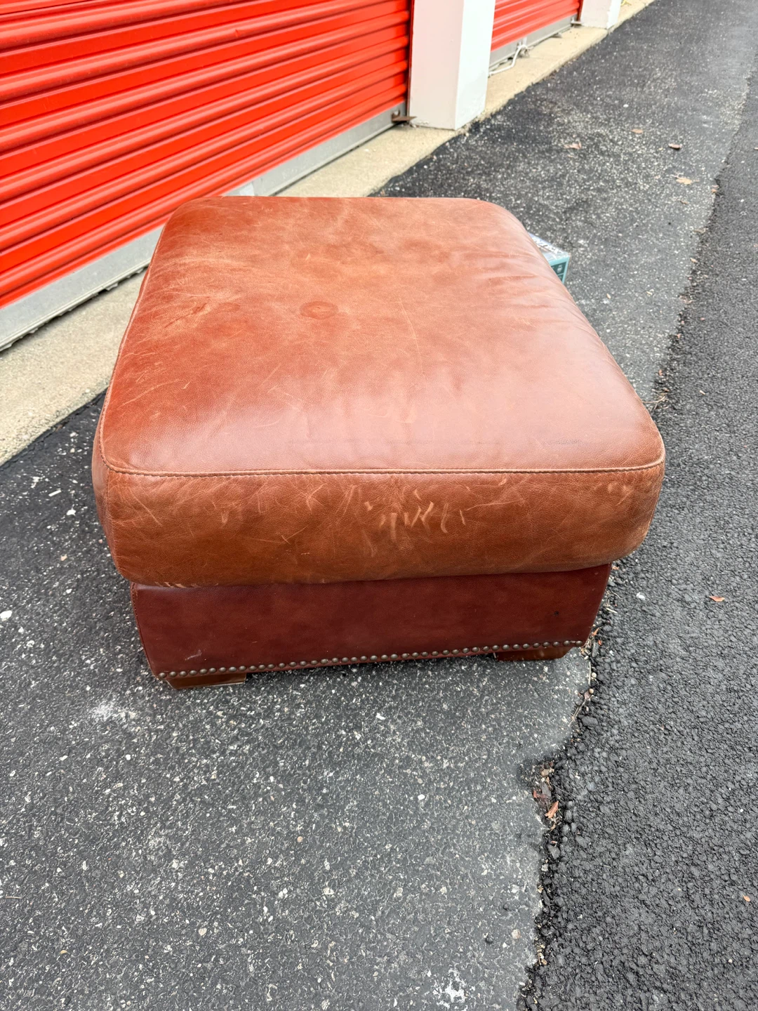 VTG Brown Leather Tufted Storage Ottoman - photo 2