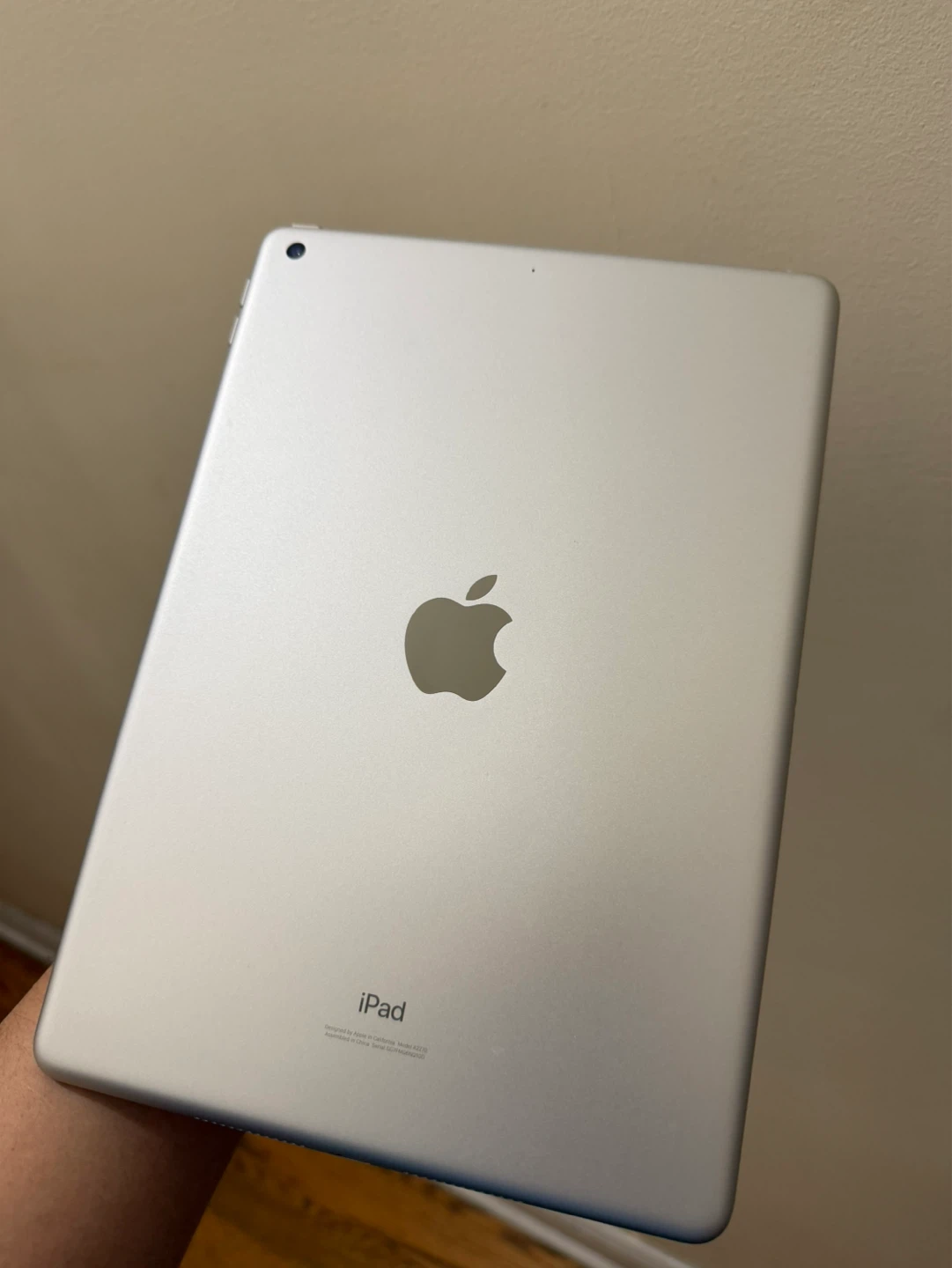 Apple iPad 8th (WIFI) 32GB - LIKE NEW - photo 2