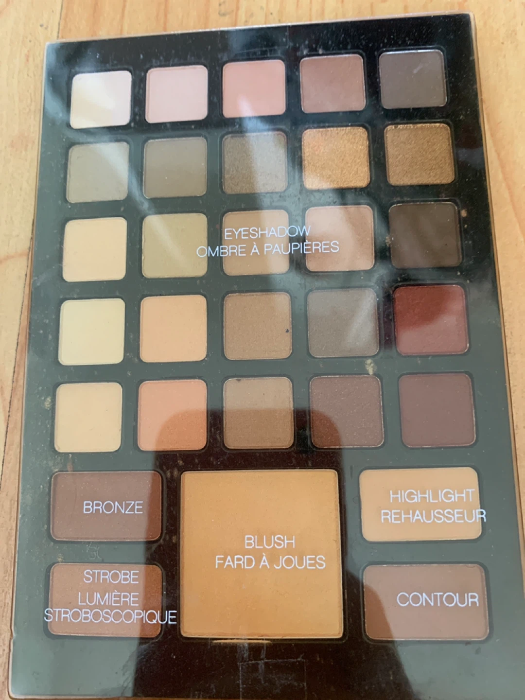 25-Pan Eyeshadow & Contour Palette - photo 2