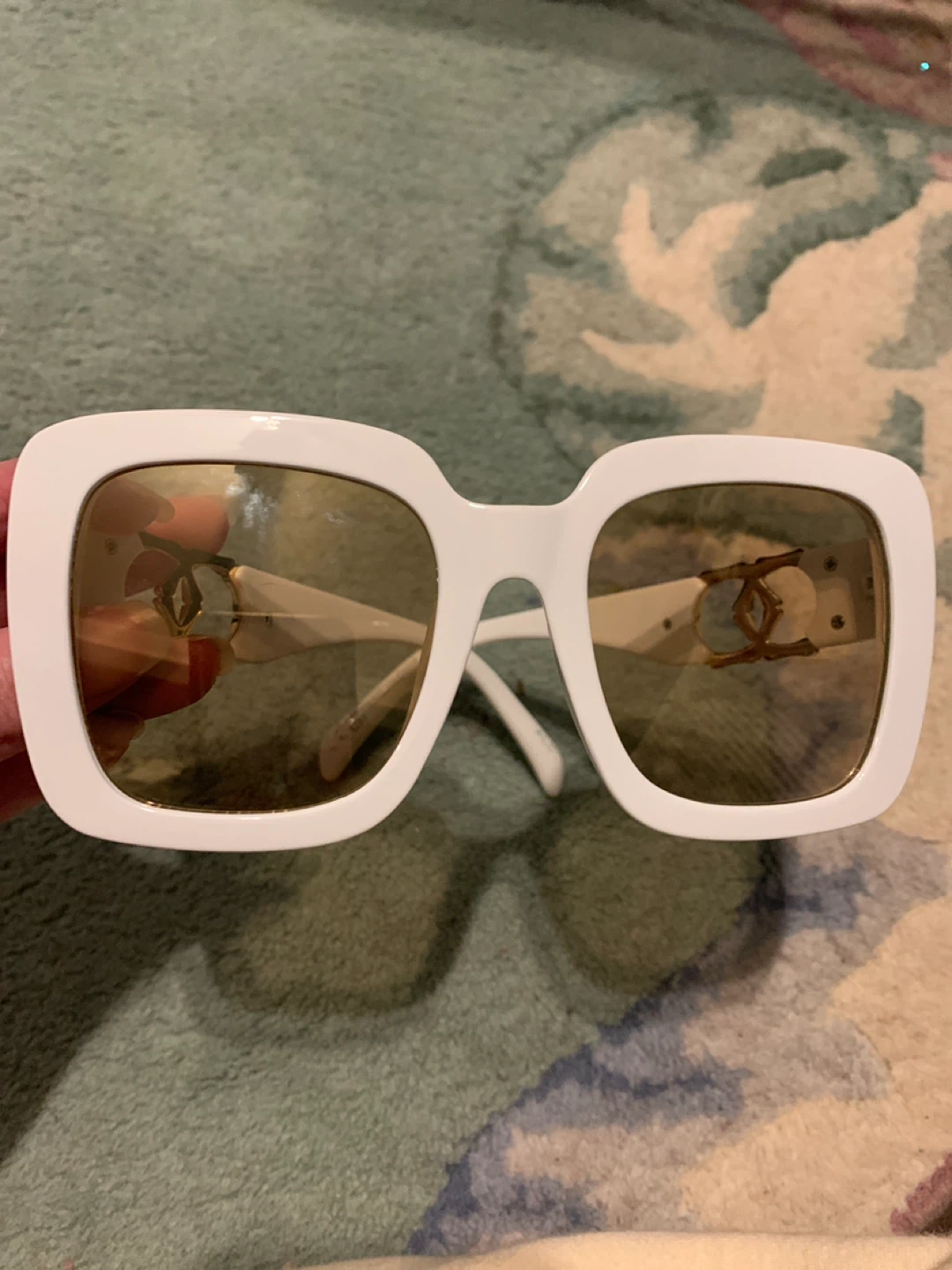 NEW White Sunglasses