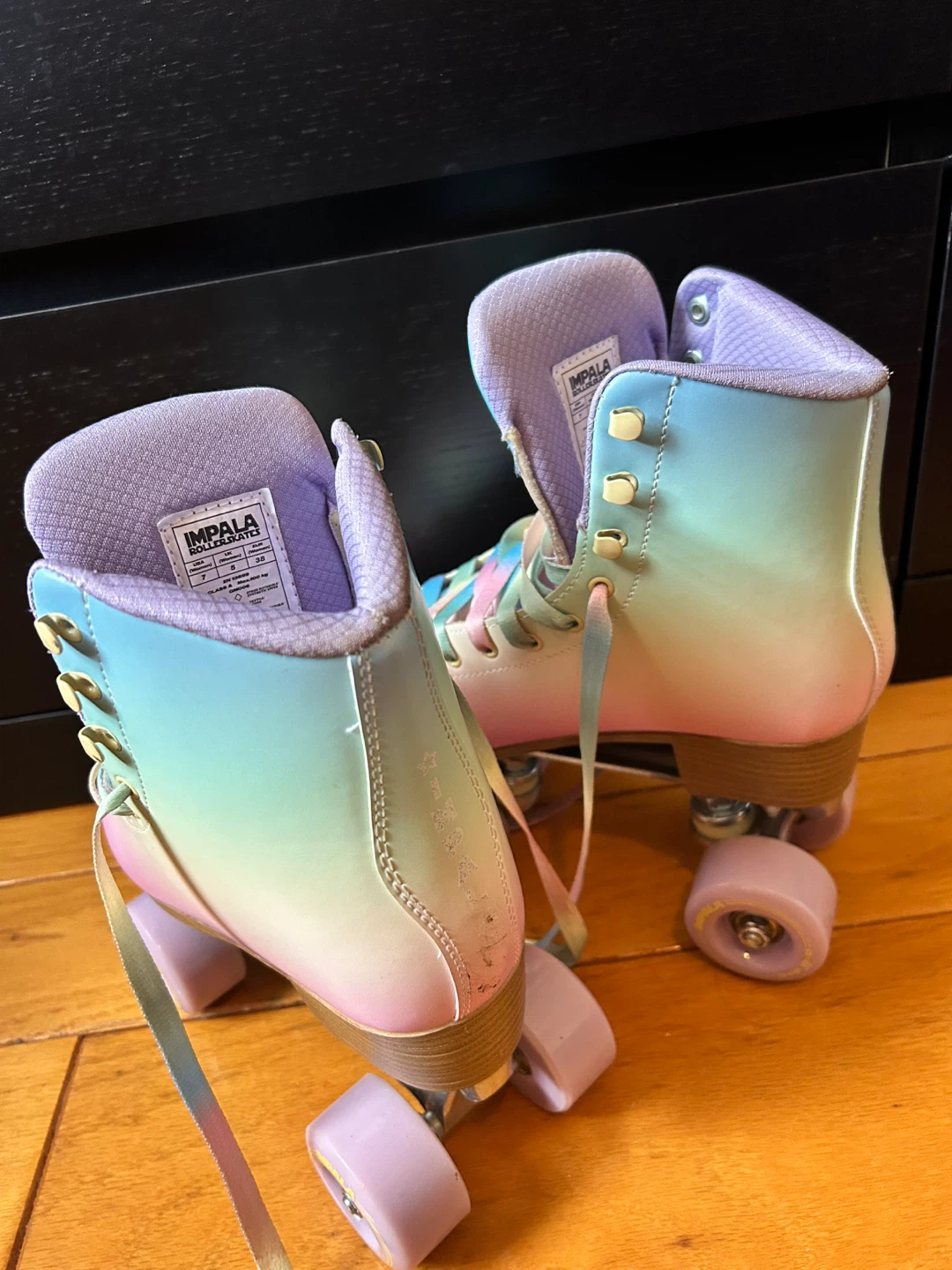 Impala Roller Skates Size 7 - photo 3