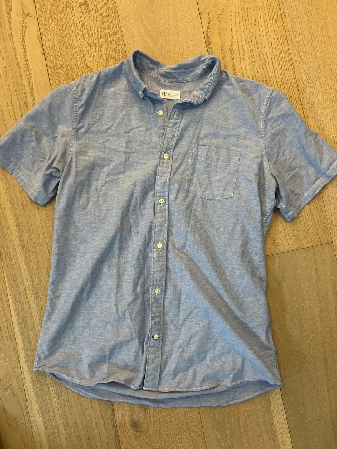 GAP Short Sleeve Button-Up Shirt - Blue Jean