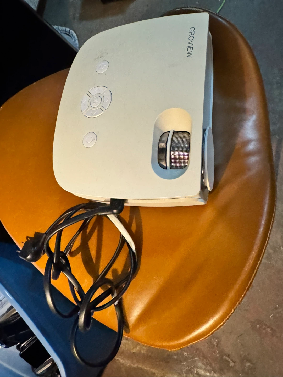 GROVIEW Mini Projector - photo 3