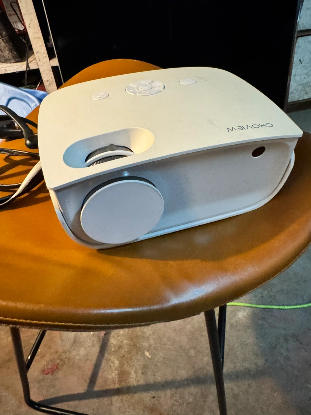 GROVIEW Mini Projector