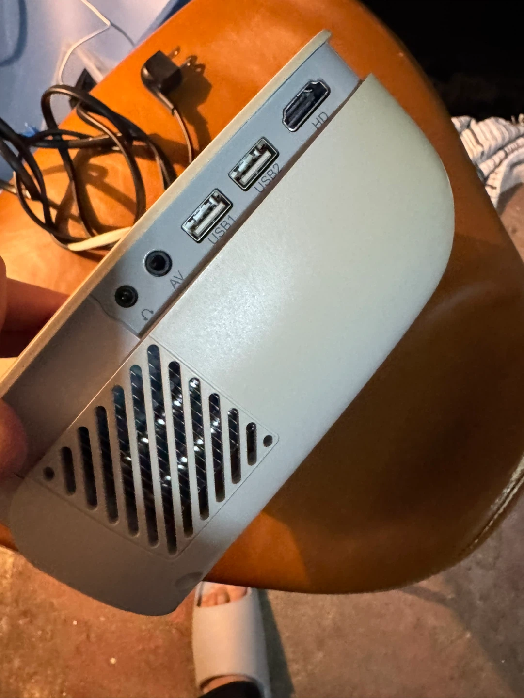 GROVIEW Mini Projector - photo 2