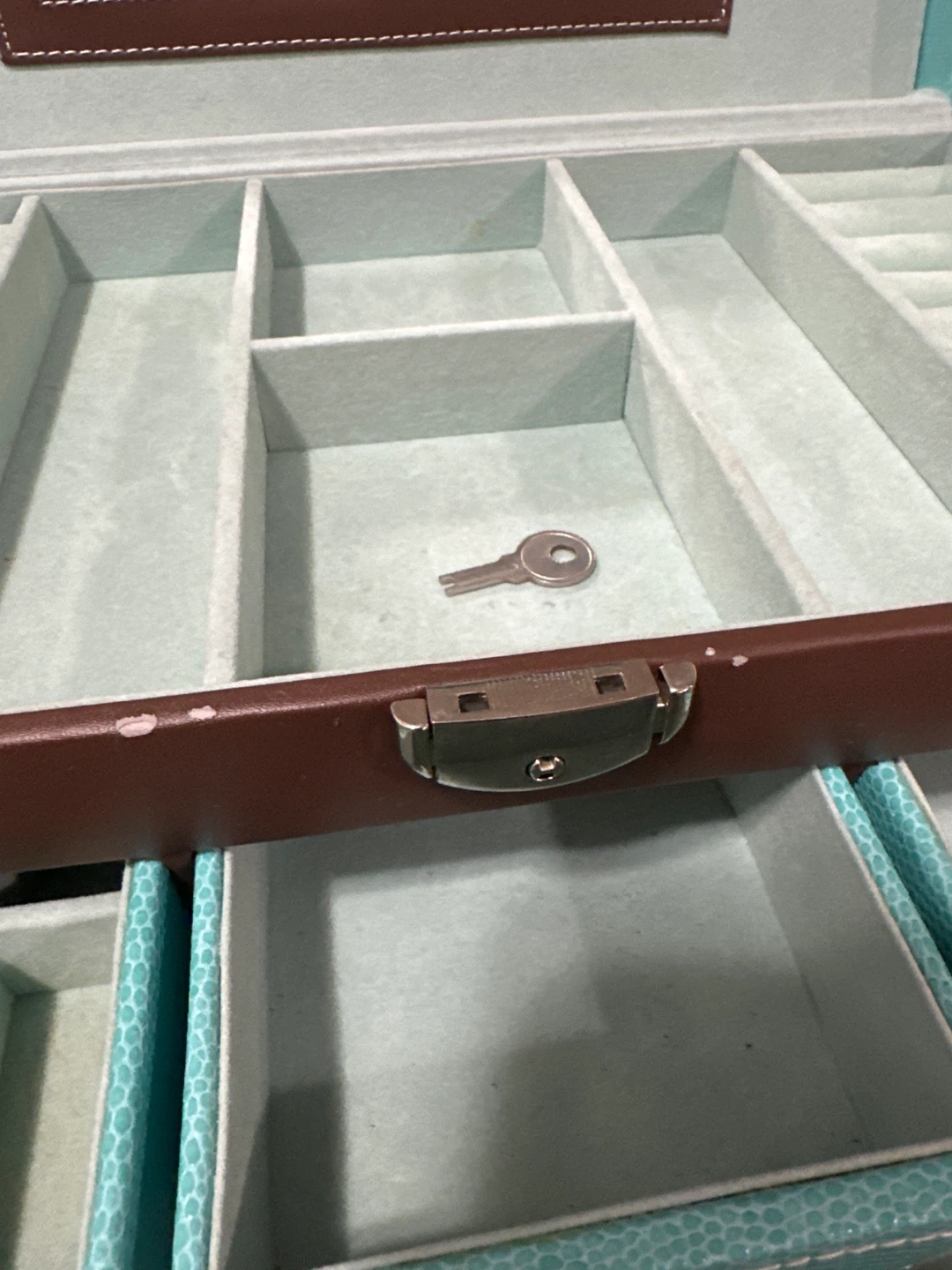 Turquoise and Brown Jewelry Box with Mirror and Key - photo 3