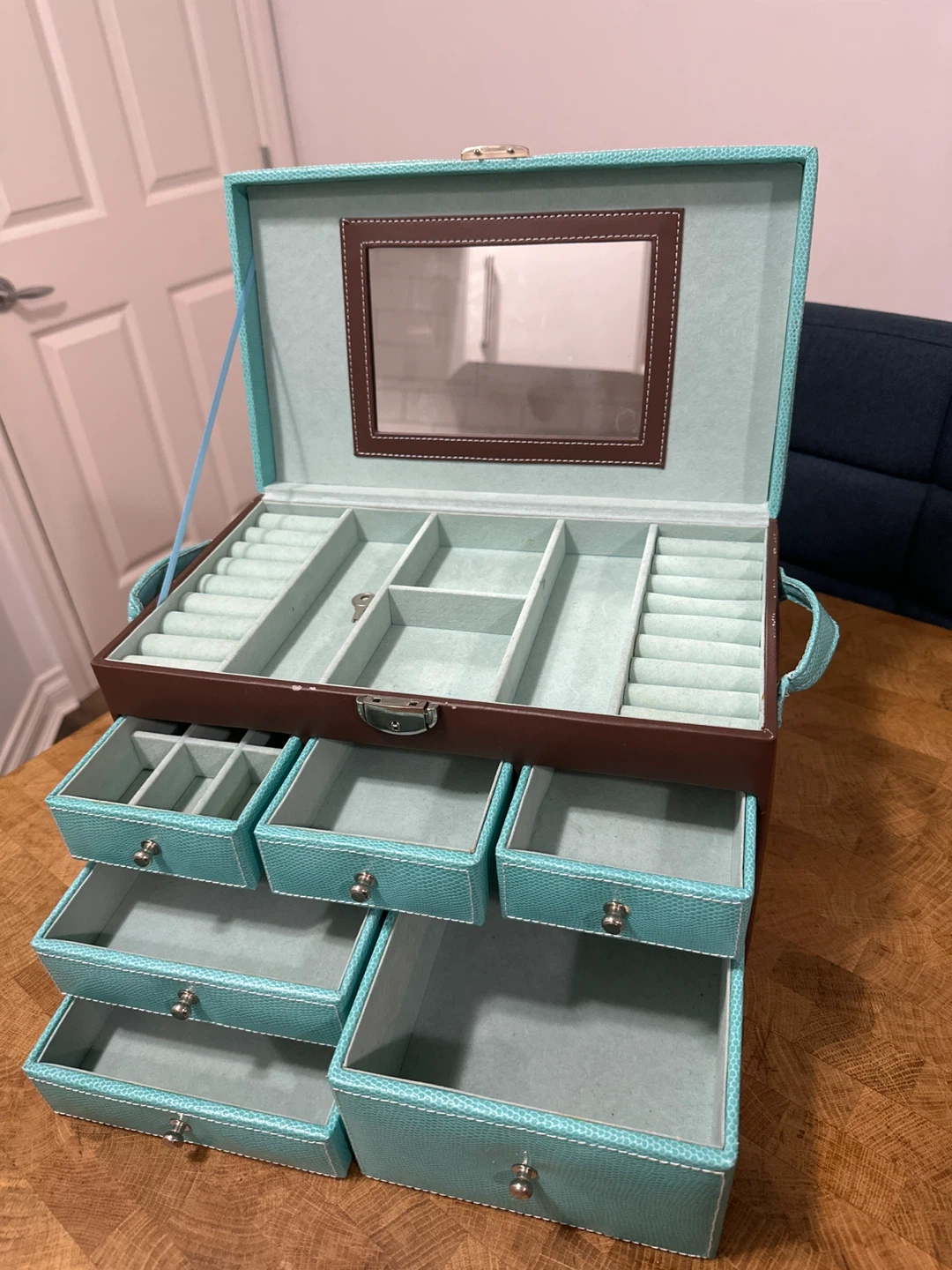 Turquoise and Brown Jewelry Box with Mirror and Key - photo 2