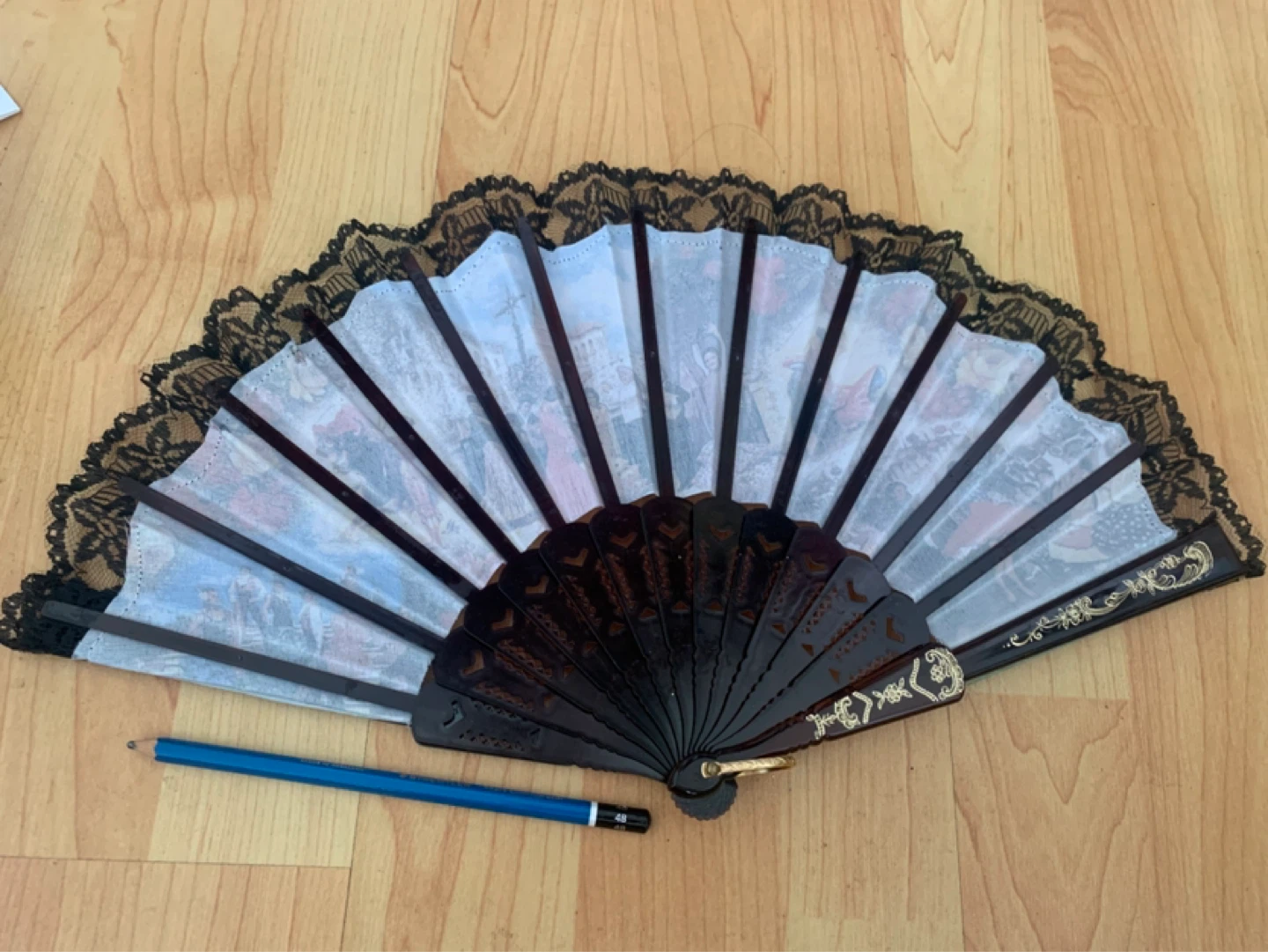 Decorative Flamenco Fan with Lace Trim - photo 5