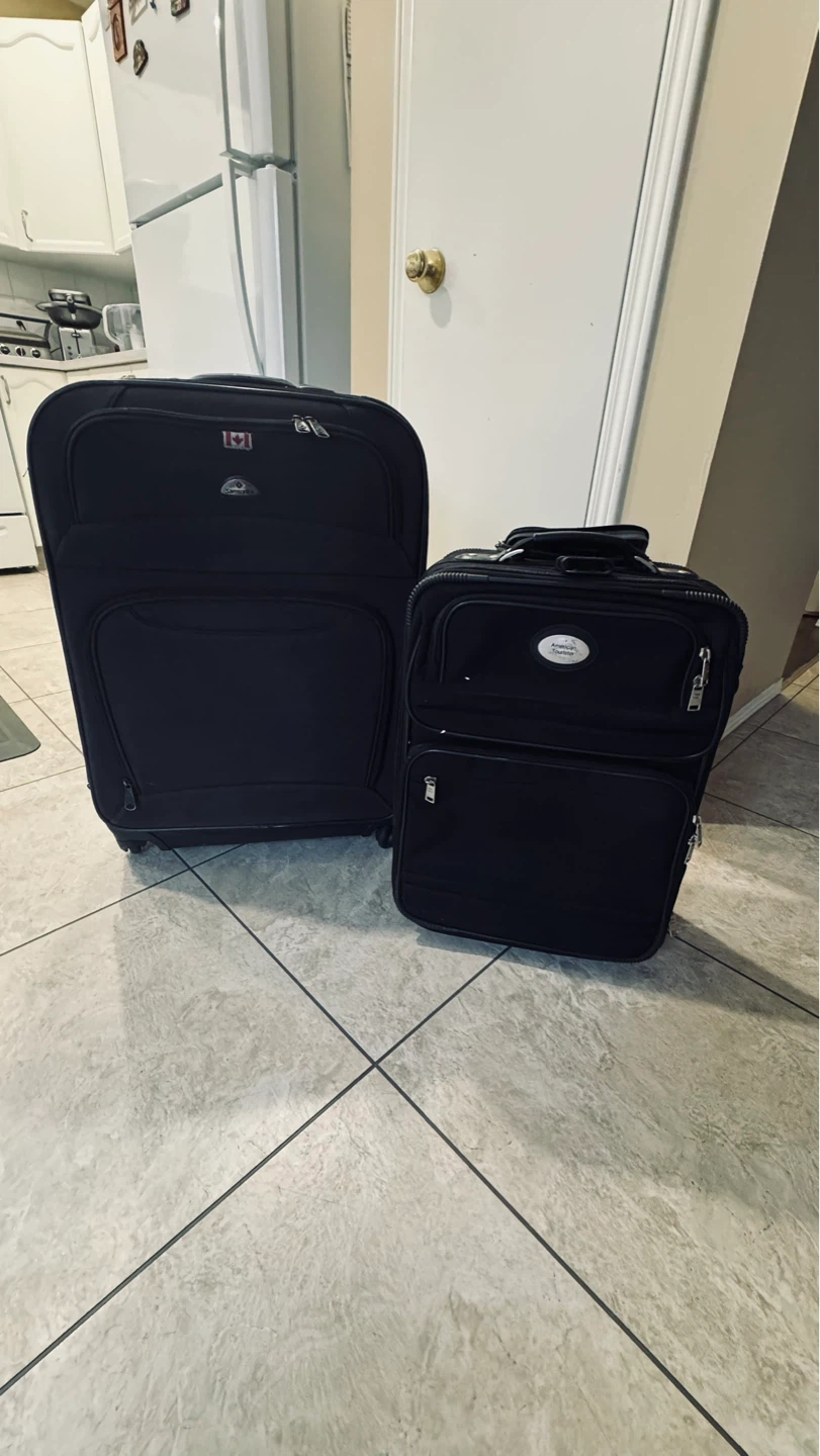 American Tourister Black Luggage Set