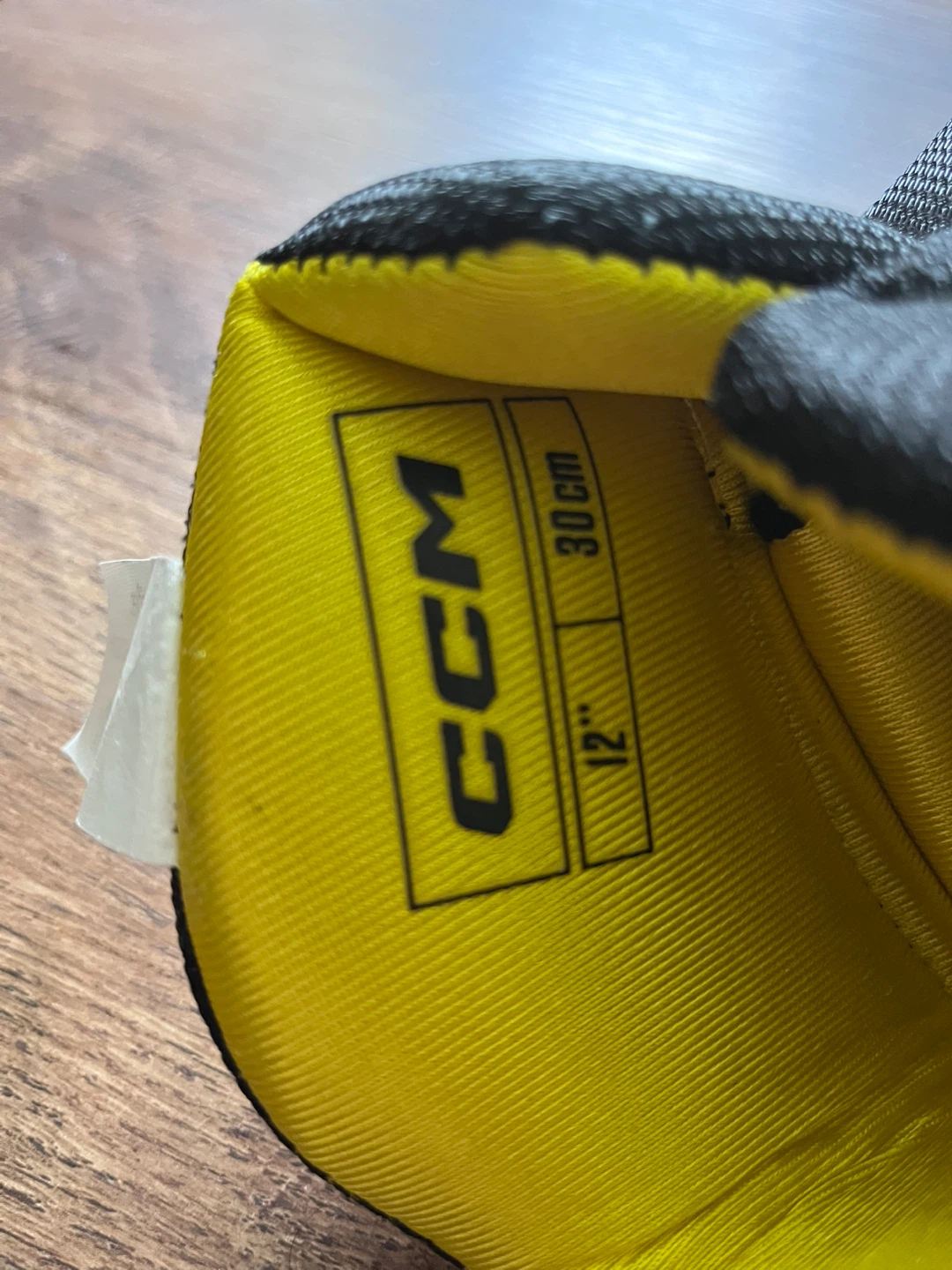 CCM Tacks 200 Hockey Gloves - 12" / 30cm - photo 2