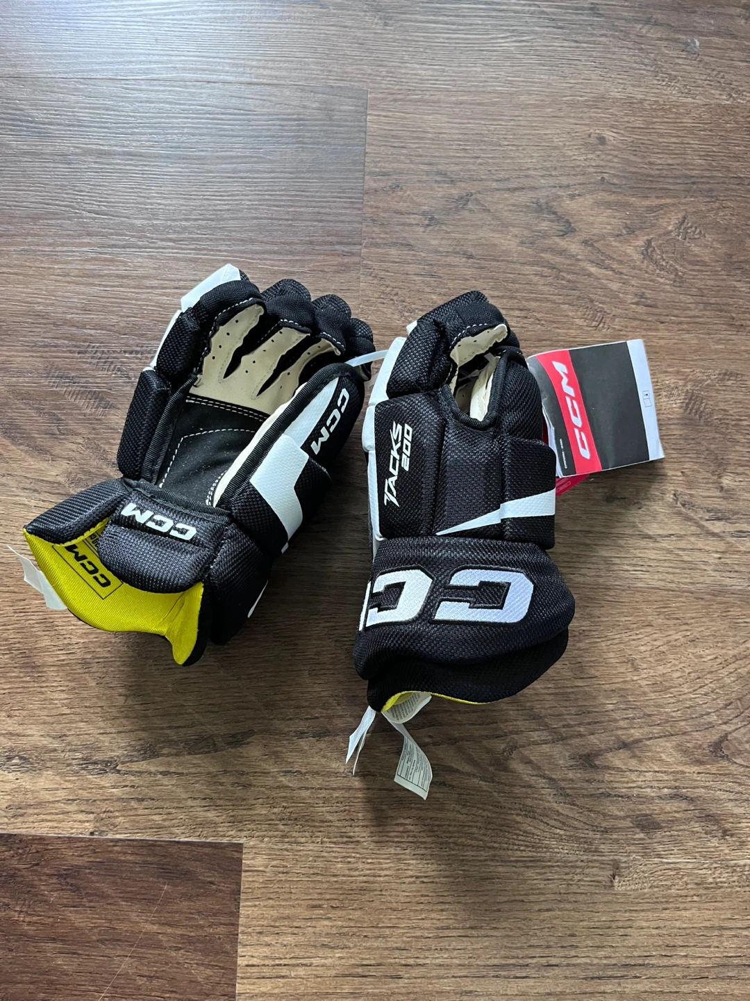 CCM Tacks 200 Hockey Gloves - 12" / 30cm