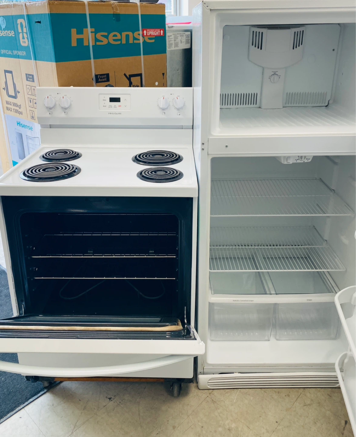 Newer Frigidaire Fridge & Stove Set - photo 2