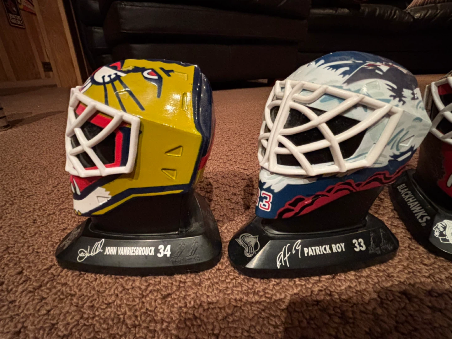 Collection of 5 NHL Goalie Mask Miniatures - photo 3